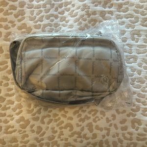 Lulu Lemon everywhere belt bag